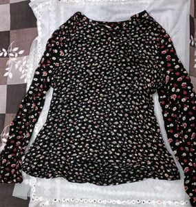 NEW BLACK SLIM TOP