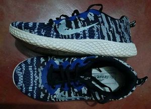 BRAND NEW CONDITION DESIGNER SHOES SIZE 8