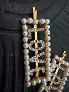 Pearl LOVE Hair Clip