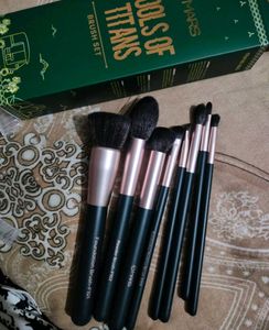 Mars Makeup Brush