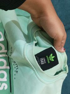 Adidas Sweatshirt