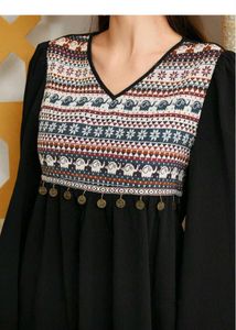 TADKEE Women&#39;s Geometric Pattern V-Neck Bell Sleev