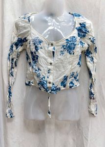 212011. Floral Tie-Front Top