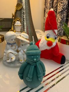 ⛄ Cozy Knit Snowman Candle