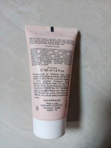 Oriflame Love Nature Refreshing Facewash