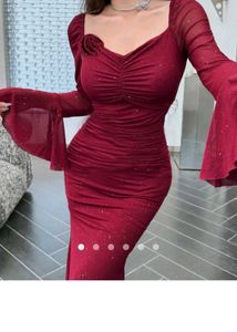 Elegant Burgundy Midi Dress(very stretchable)