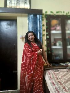 Elegant Red &amp; White Saree With Attached Blouse P