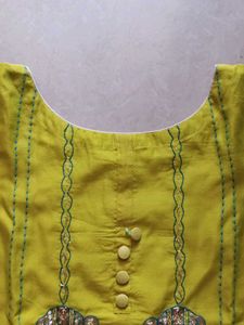 Green Kurti