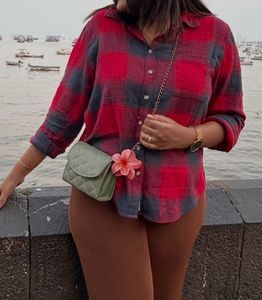 red shirt