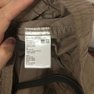 Uniqlo Cargo ( Medium )