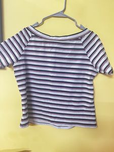 Stripes Top With V Neck And Short Sleeves