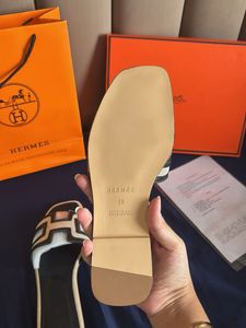 Hermes Paris Oran Flats Black White - 920