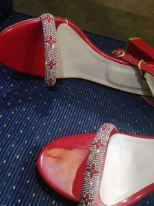 Red Heels 👠