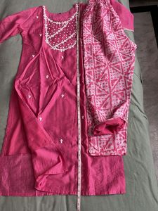 Pink Moti Handwork Batik Kurta Set