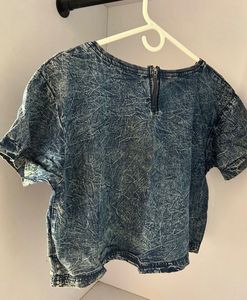 nuon Acid Wash Graphic Crop Top