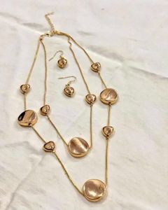 Elegant Layered Gold Necklace