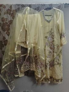 Pakistani Suit With Heavy Embirodry Dupatta