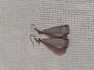 Sparkling Triangle Earrings