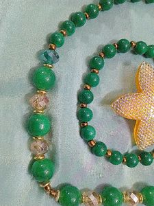 Elegant Green And Golden Glass Pulse Mala