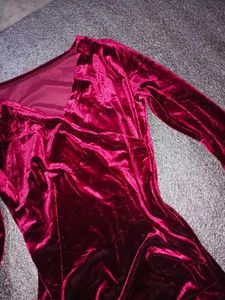 Bodycon Burgundy Velvet Mini Dress(Never Worn)