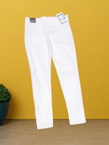 M@61 Size-30. (Sale) Latest Ladies high waist Jean