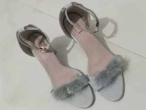 A Beautiful Heels 🤩
