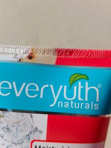 Everyuth Naturals Face Wash