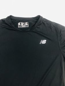 🇹🇭 New Balance Black Round Neck