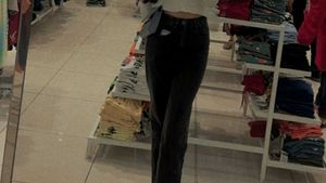 Regular Straight Jeans For Women 👖