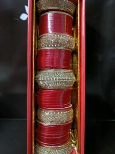 BEUTIFUL RED &amp; GOLDEN CHOODA SET