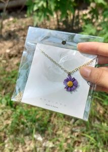 Plucked Daisy Necklace