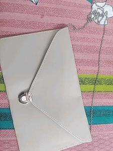 Elegant Clutch with Chain