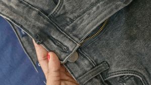 Tokyo Talkies Skinny Jeans With Red Detailing