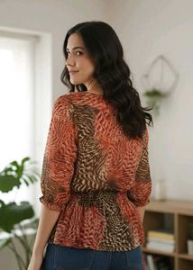 Elegant Print Top🤩