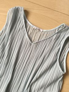 Pleats Top.