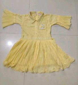 Cute Yellow GirlsKids Outfit