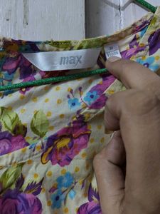 Max Floral Sleevless Fit And Flared Dress