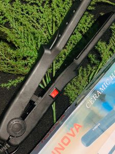 Inova Ceramic Hair Straightener