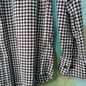 Uniqlo Unisex Shirt.