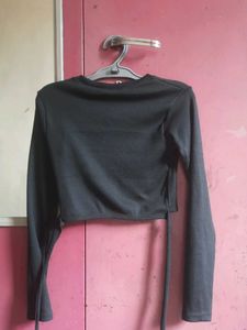 Black Long Sleeve Crop Top