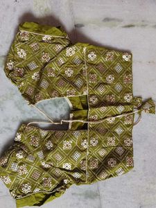 Puffed Hand Readymade Blouse