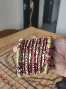 Red &amp; Gold Bangle Set