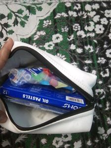Smytten White Premium Vanity Pouch