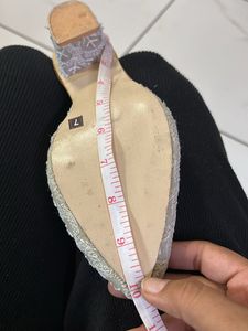Embroidered Pointed Toe Mules