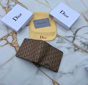 MIX BRANDED MENS PREMIUM QUALITY WALLET WD BOX