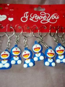 Excellent Brand New pack Of 12 Keychains