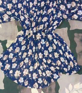 Floral Top💗🦋