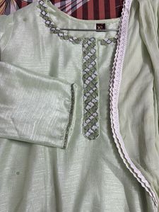 Elegant Green Kurta With Lace Duptta
