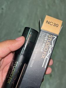 MAC All Over Concealer Pen