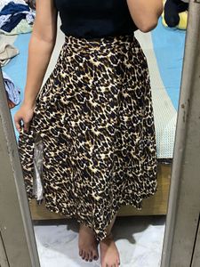 tiger print slit skirt